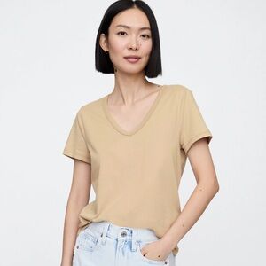 GAP Women's Beige V-Neck Tee Shirt